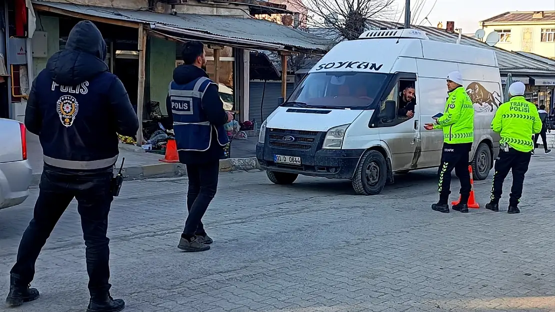 Kars'ta asayiş ve huzur uygulaması gerçekleştirildi