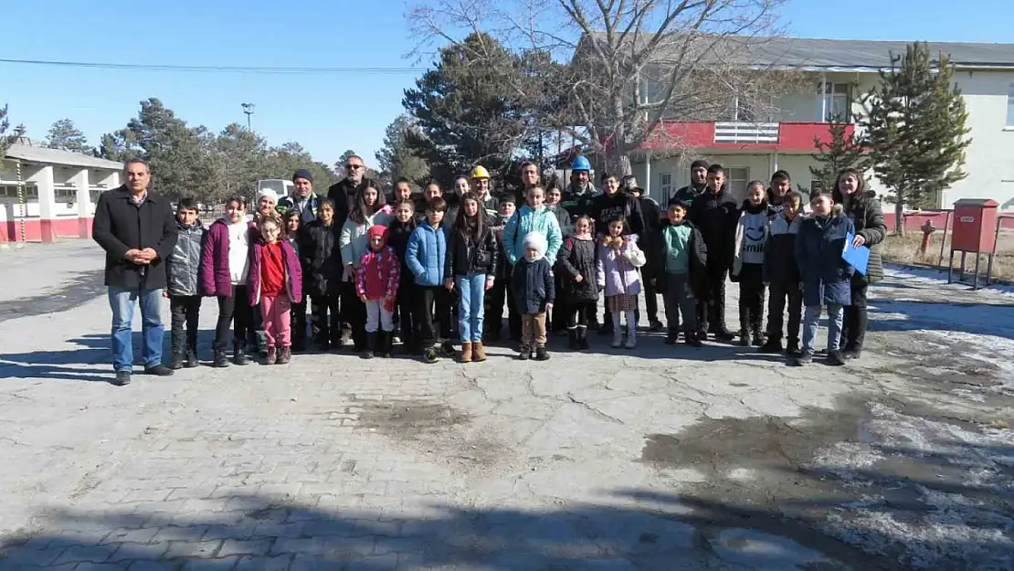 Kars'ta Çimentaş çalışanlarının çocuklarına özel etkinlik