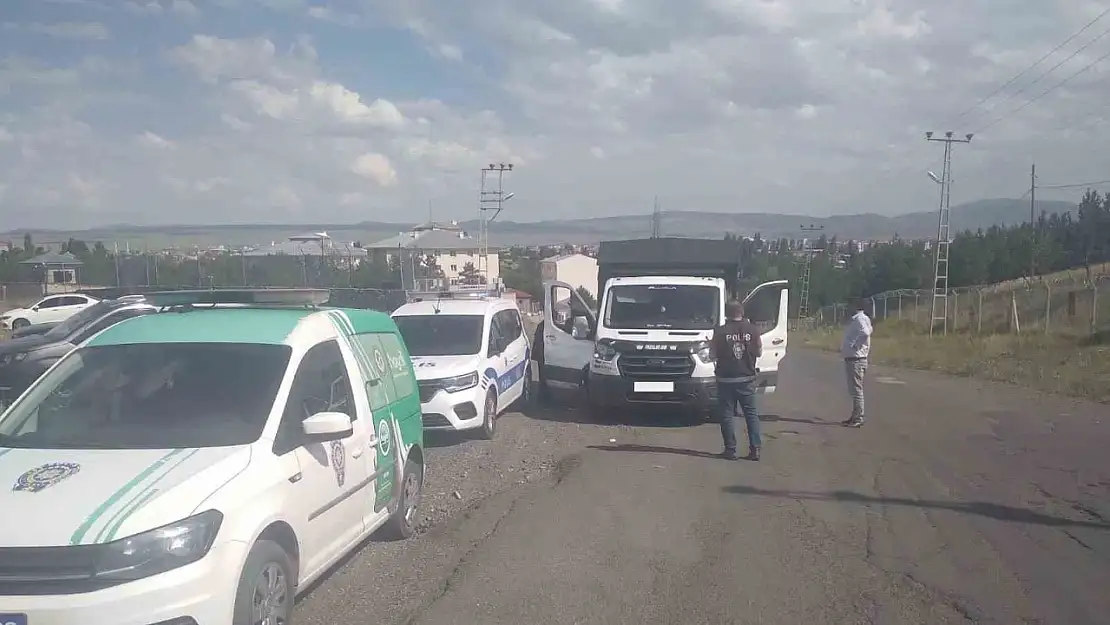 Kars'ta Emniyet, Trafik ve Asayiş Denetimlerini Artırdı