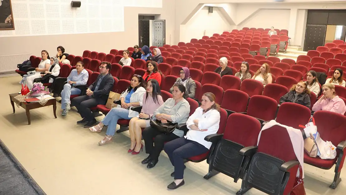 Kars'ta Fenilketonüri Günü'nde Kamu Çalışanlarına Farkındalık Eğitimi Verildi