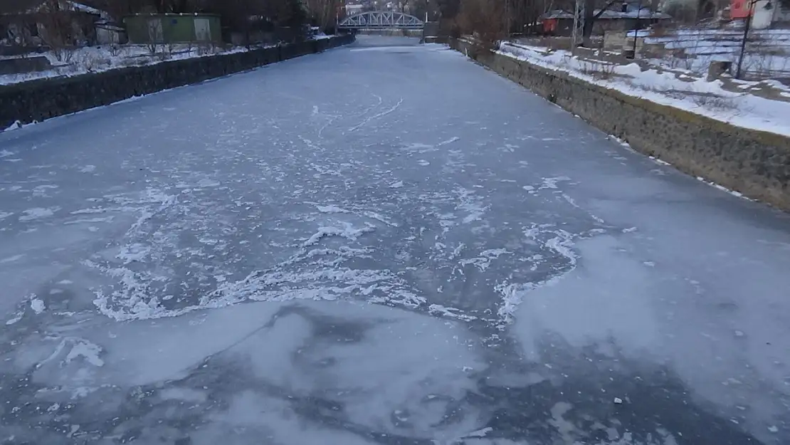 Kars'ta hava sıcaklığı eksi 18 dereceye düştü