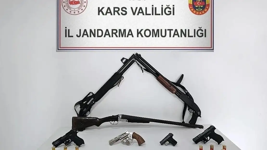 Kars'ta Jandarma Operasyonu: Çok Sayıda Silah ve Mühimmat Ele Geçirildi