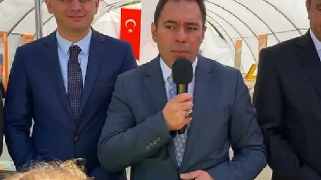 Kars'ta Kitap Günleri Fuarı Devam Ediyor