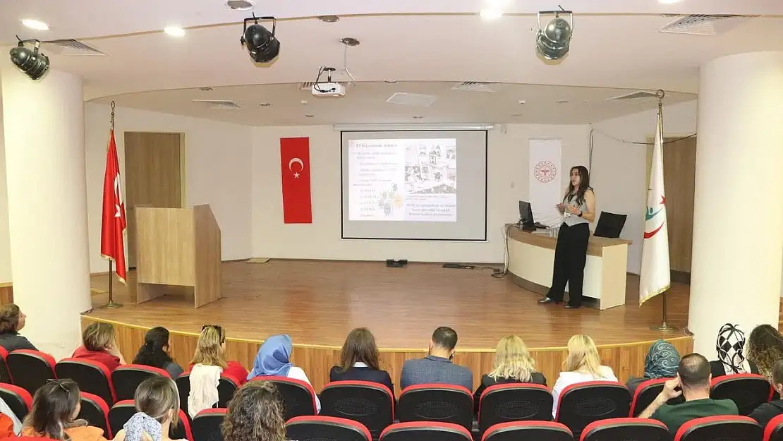 Kars'ta sağlık personeline hijyen eğitimi ile bulaşıcı hastalıklara karşı farkındalık arttırıldı