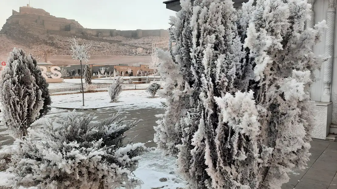 Kars'ta soğuk hava şiddetini artırdı