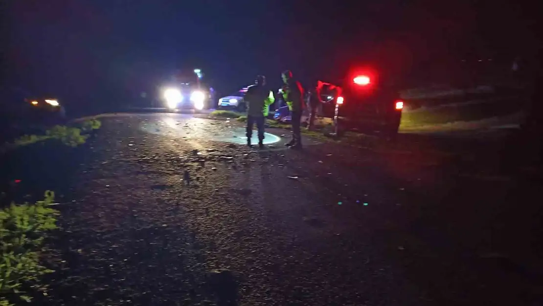 Kars'ta trafik kazası: 1 ölü, 4 yaralı, soruşturma başlatıldı