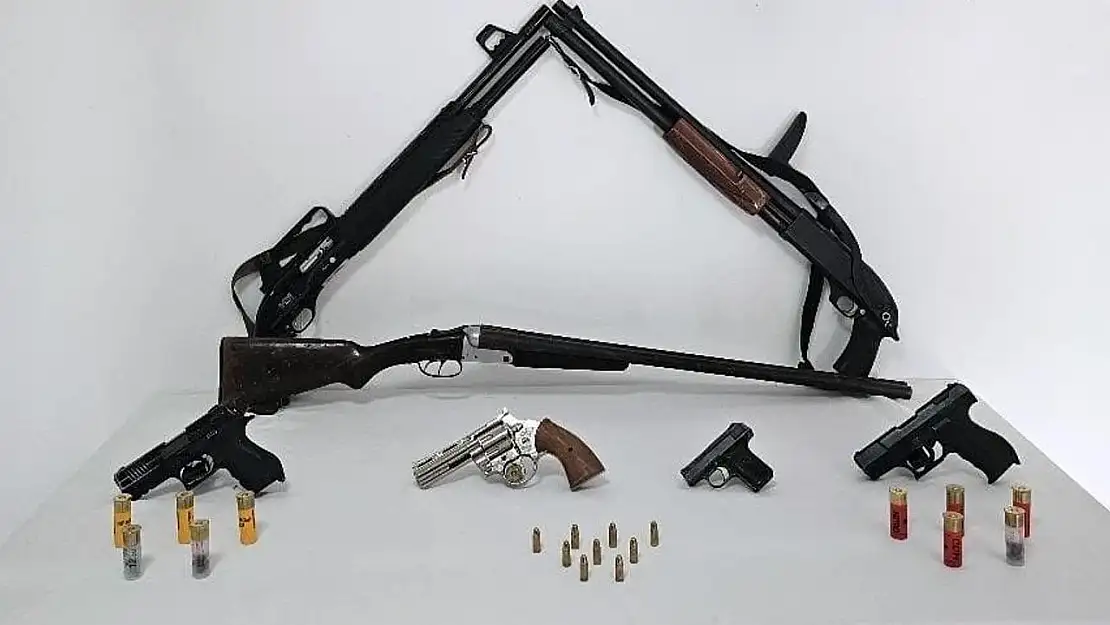 Kars'ta Yapılan Silah Kaçakçılığı Operasyonunda 4 Şüpheliye Para Cezası Uygulandı
