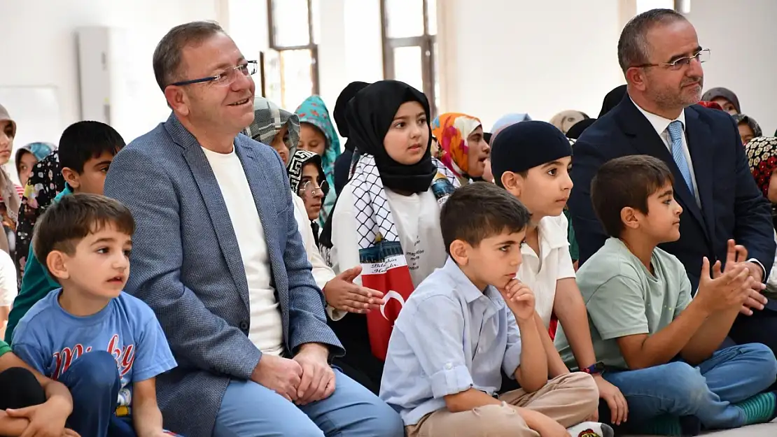 Kars'ta Yaz Kur'an Kursları Coşkulu Kapanış Töreniyle Sona Erdi