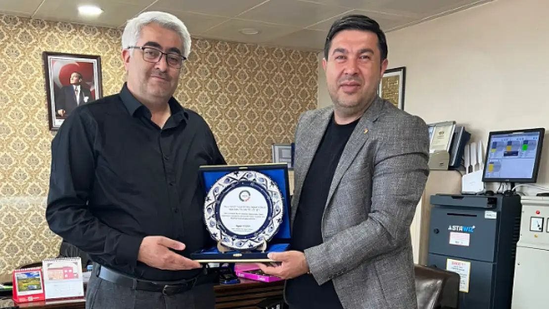 Kars TSO Başkanı Kadir Bozan'dan Yeni İşletmeye Hayırlı Olsun Ziyareti