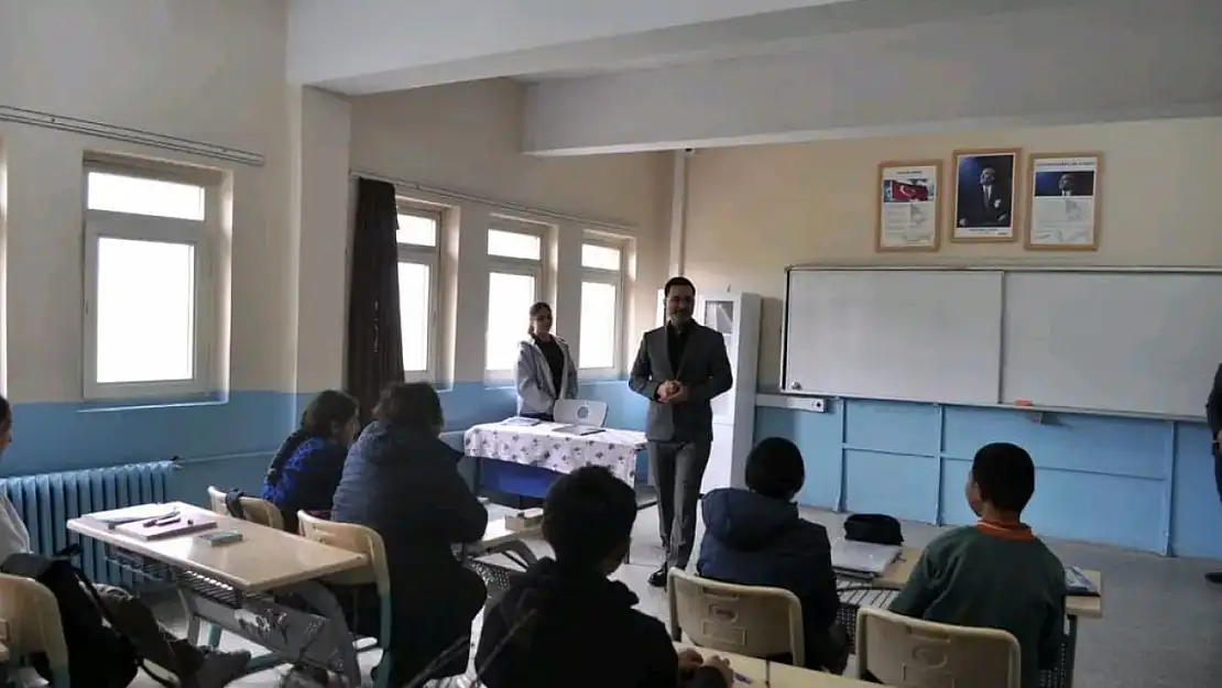 Kaymakam Demirtaş'tan Öğretmen ve Öğrencilere Ziyaret