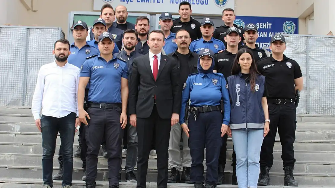 Kaymakam Süleyman Bakan'dan İlçe Emniyet Müdürlüğüne Bayram Ziyareti