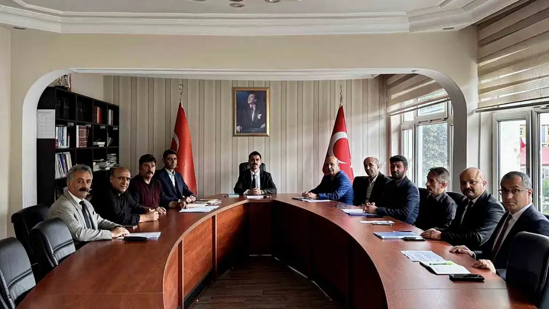 Kaymakam Tutal, eğitimde kaliteyi artırmak için okullarla buluştu