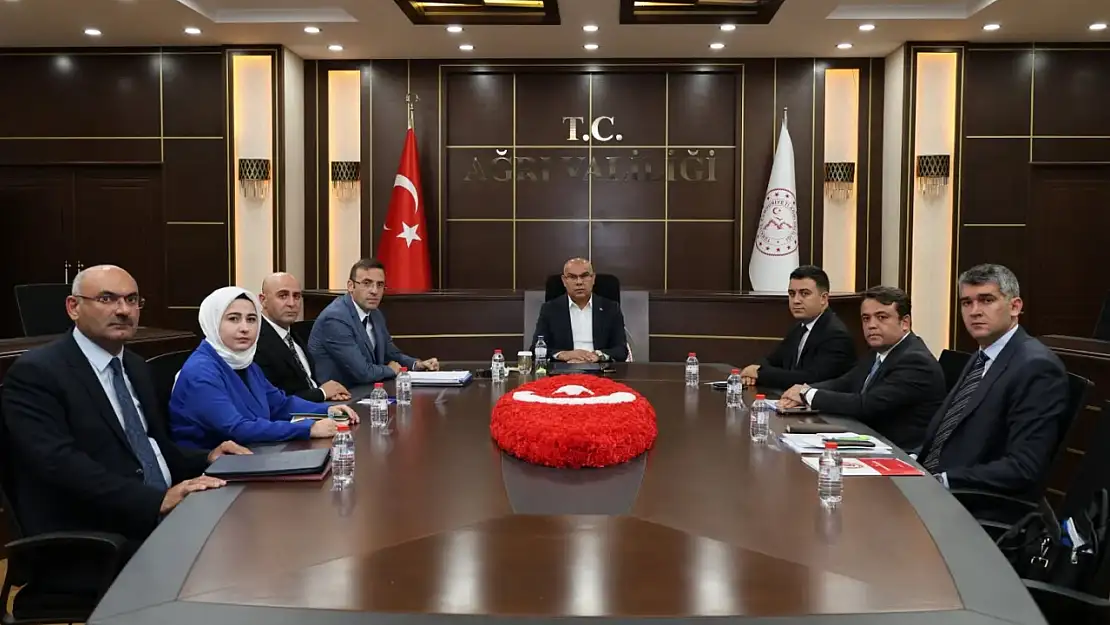 Kaymakamlar toplantısında ilçelerdeki projeler değerlendirildi