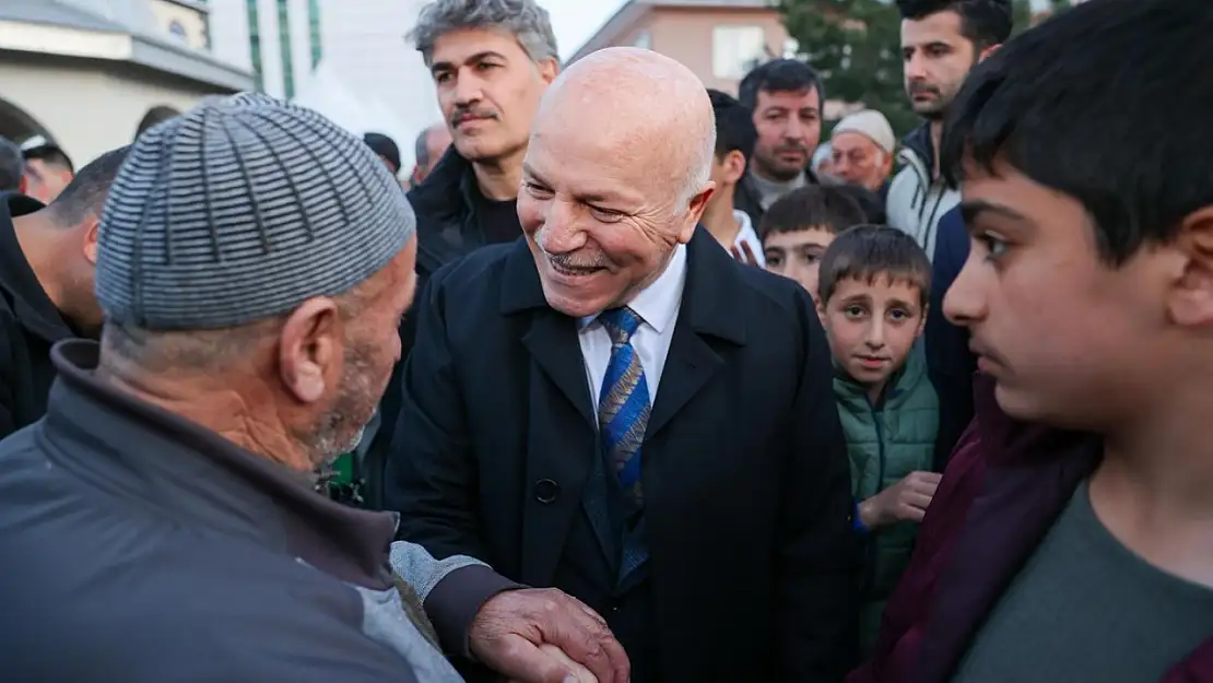 Kentteki Sorulara Başkan'dan Yanıt Halkla İletişim Güçleniyor