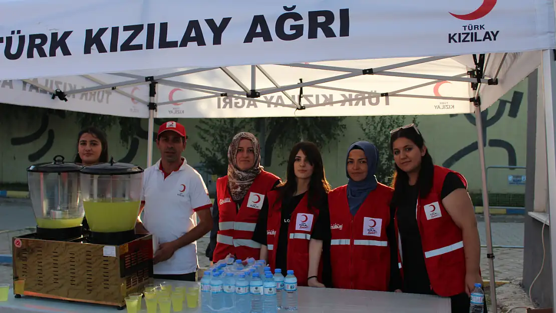 Kızılay, Ağrı'da Zafer Bayramı etkinliğine tat kattı