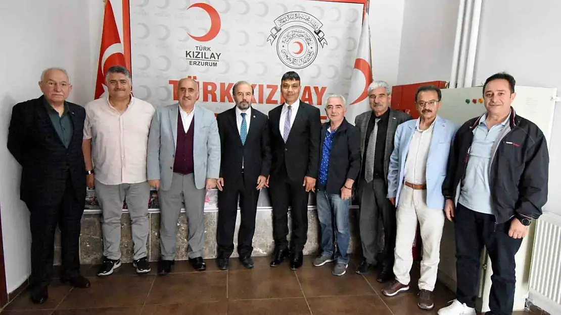 Kızılay Erzurum'da yeni dönem: Dr. Hüseyin Bekmez'e tebrik ziyareti düzenlendi