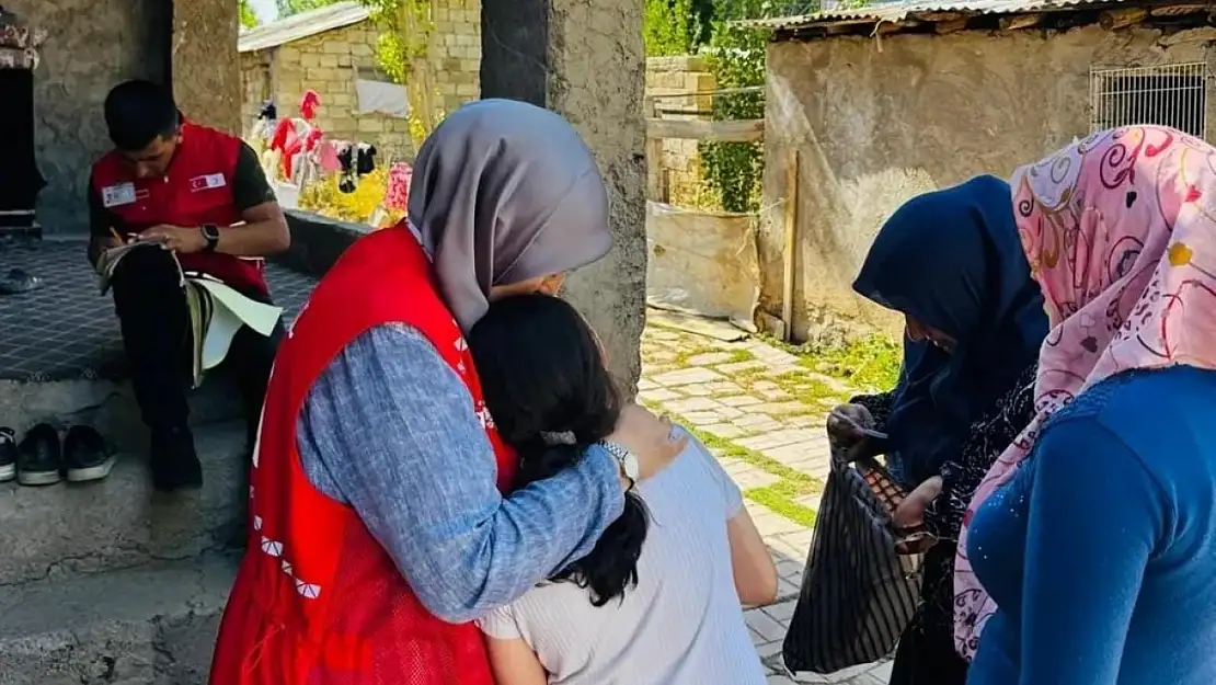 Kızılay'ın başlattığı seferberlik Patnos'ta yüzleri güldürüyor