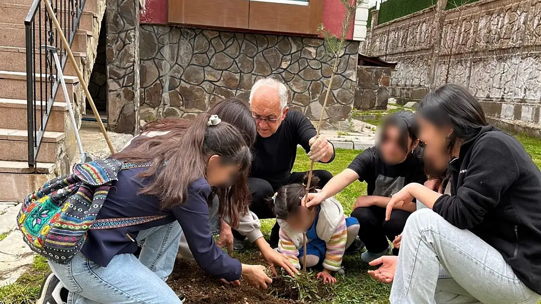 Koruma Altındaki Çocuklar, 23 Nisan'da Fidan Dikti, Doğaya ve Farkındalığa Katkı Sağladı!