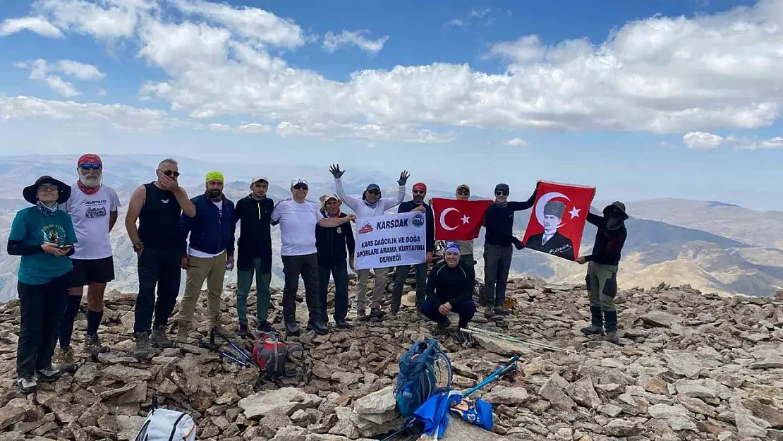 Kösedağ tırmanışıyla Eleşkirt'in doğal güzellikleri öne çıktı