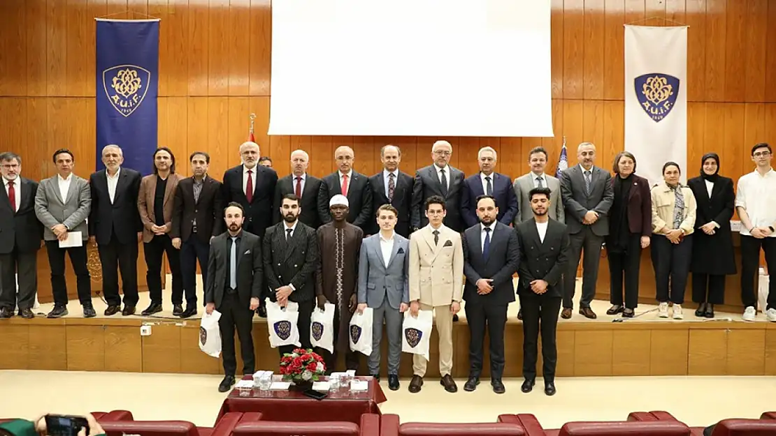 Kur'an tilavetinde Türkiye dördüncülüğü Ağrı'ya geldi
