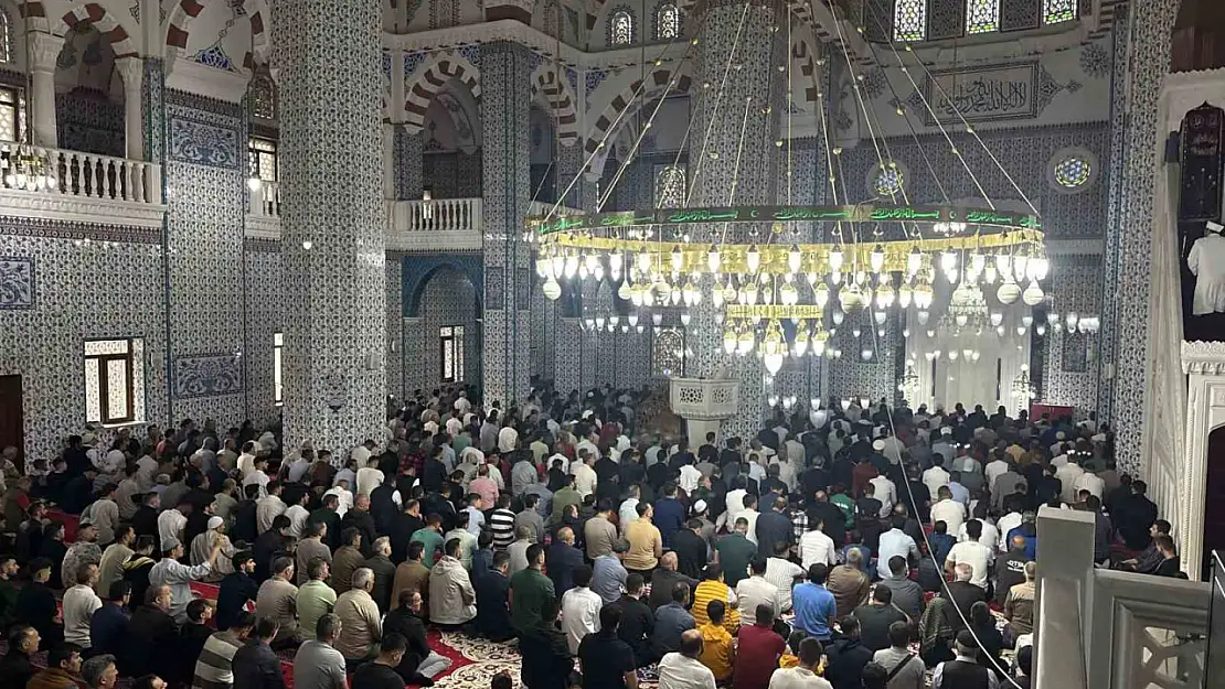 Kurban Bayramı coşkusu Iğdır'da erken saatlerde başladı, camiler doldu taştı!