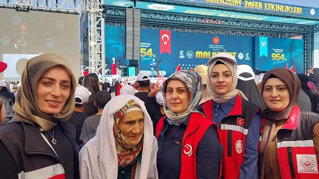 Malazgirt Zaferi 954. yılı Erzurum'da dualarla kutlandı, birlik vurgusu yapıldı!