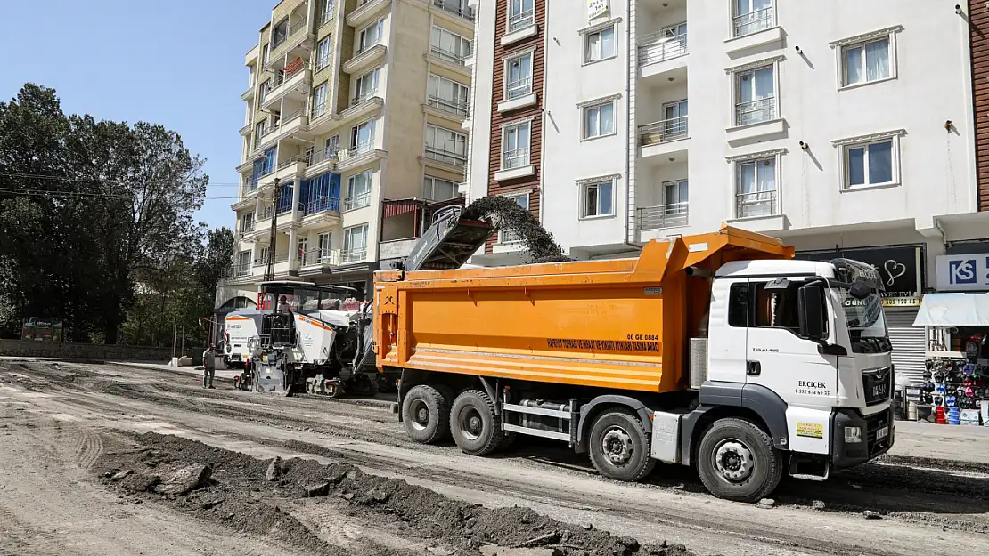 Mareşal Fevzi Çakmak Caddesi Yenileniyor: Van'da Ulaşım Daha Konforlu ve Güvenli Hale Geliyor