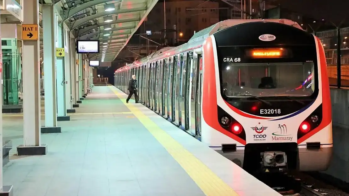 Marmaray neden çalışmıyor? 9 Ağustos bugün Marmaray'da intihar mı oldu?