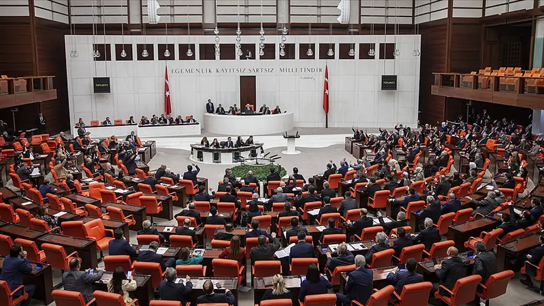 Meclis'te görev dağılımı yenileniyor, gündemde kritik düzenlemeler var