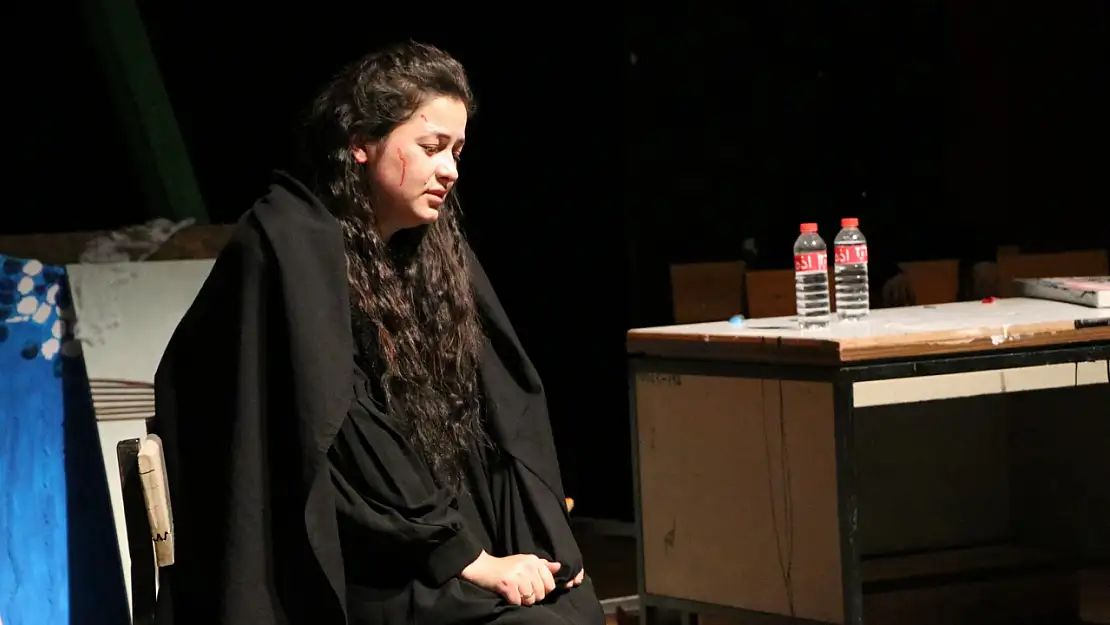 'Meryem' ile Sona Eren 2. Tiyatro Günleri Sanatseverlerin Hafızasında Derin İzler Bıraktı