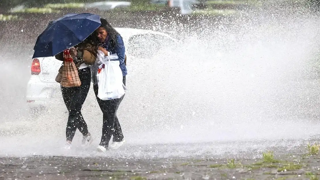 Meteorolojiden Kritik Uyarı: Belirli Saatlerde Şiddetli Hava Koşulları Bekleniyor!