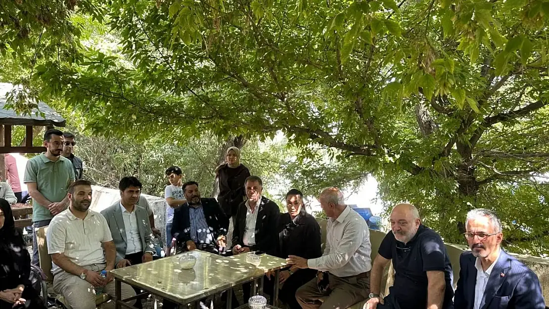 Milletvekili Kilerci Hamur'da yeni hükümet konağında incelemelerde bulundu