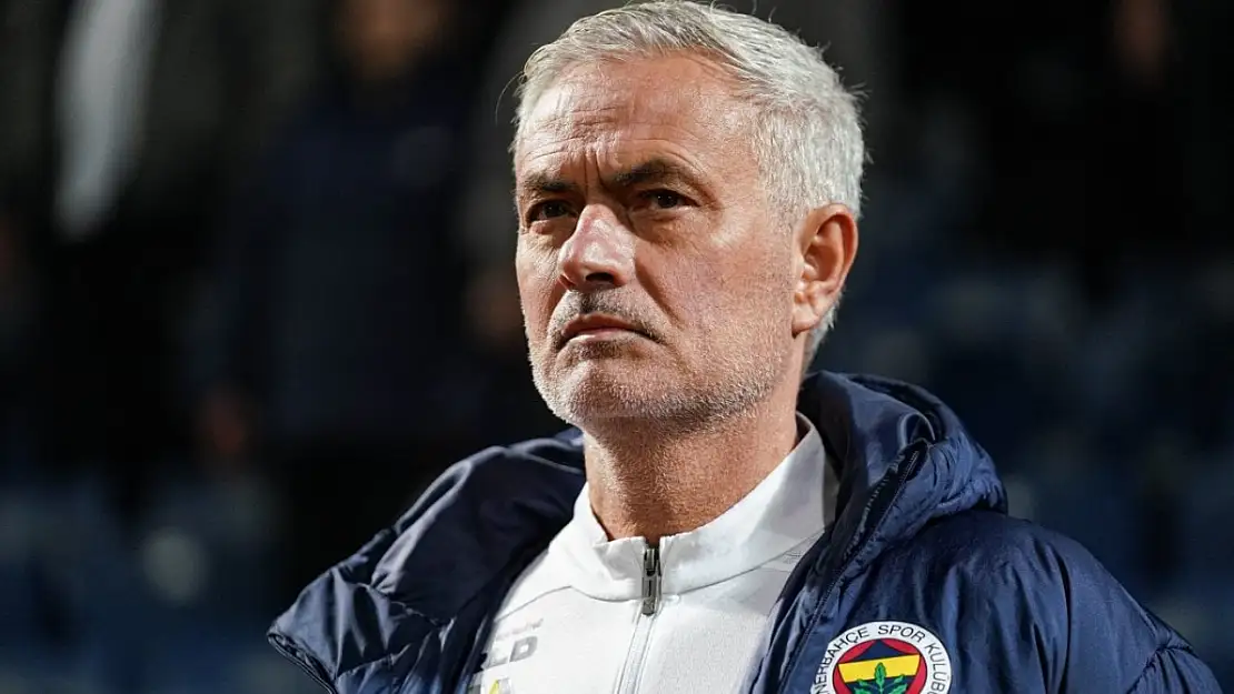 Mourinho'dan Fenerbahçe'ye sürpriz hamle! 4 yıldız oyuncu için 'Satılabilir' raporu hazırlandı, menajerlere iletiler gönderildi!