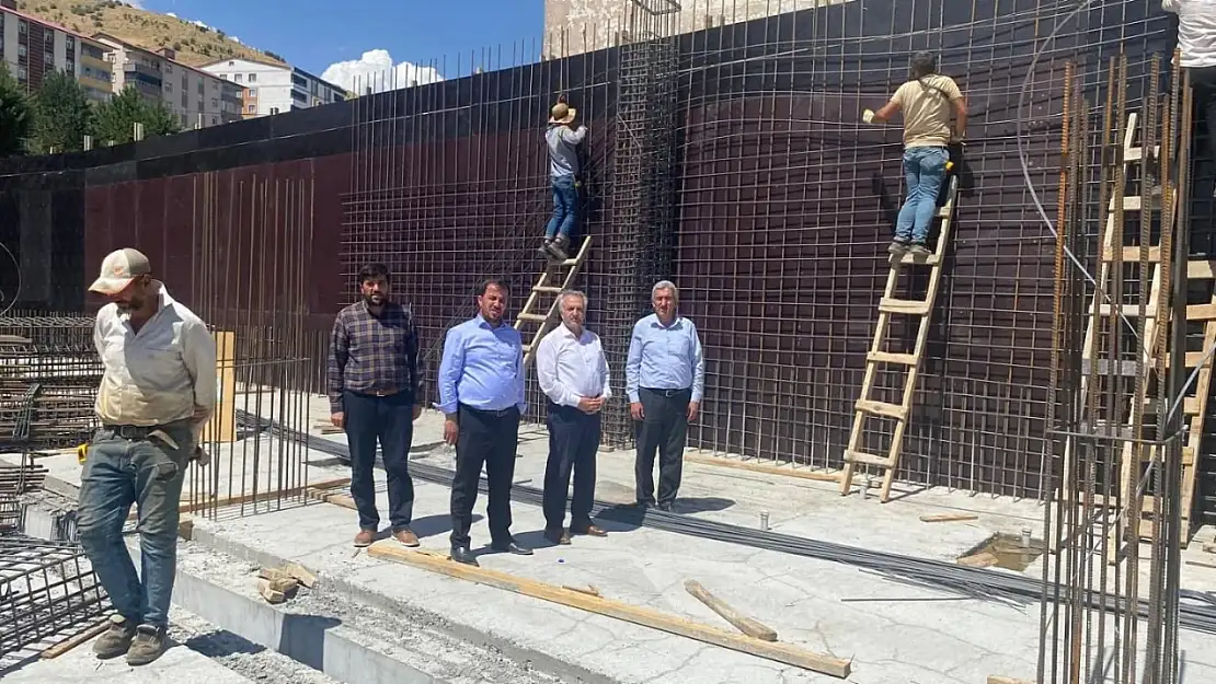 Müftü Koçak, Kiler Holding'in inşa ettiği yeni Kur'an Kursu'nda incelemelerde bulundu