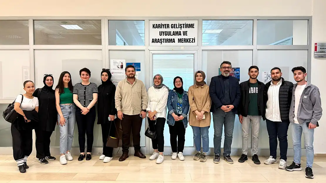 Muhasebe Bölümü Öğrencilerinden Kariyer Merkezine Ziyaret