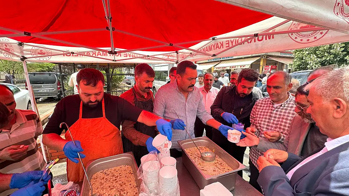 Muradiye'de Aşure Günü Etkinliğiyle Dayanışma ve Beraberlik Vurgusu Yapıldı