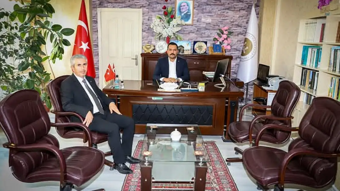Muradiye Kaymakamı Türkmenoğlu'ndan İlçe Müftülüğüne Ziyaret