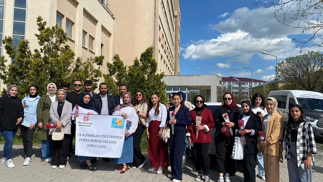 Muş Alparslan Üniversitesi'nden Anlamlı Anneler Günü Etkinliği Bulanık'ın Anneleri ile Buluşma