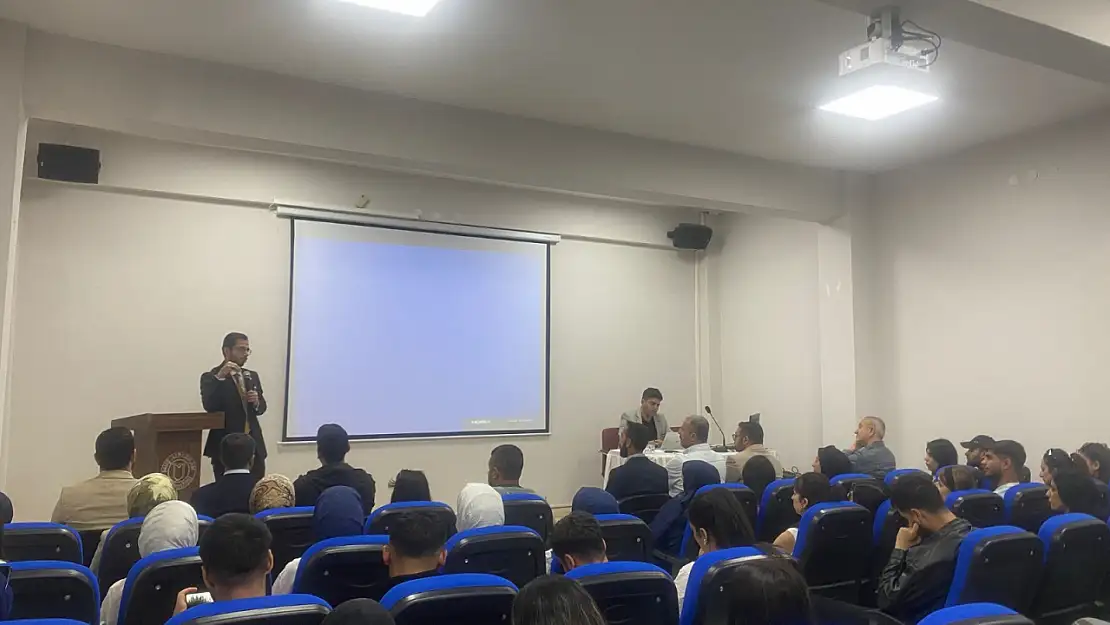 Muş Alparslan Üniversitesi'nde Gençlik Dönemi ve Zamanı Etkin Kullanma Semineri Düzenlendi