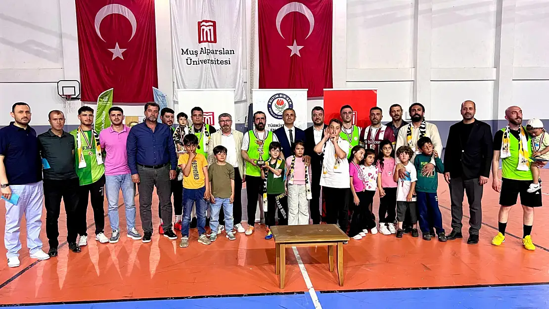 Muş Alparslan Üniversitesi'nde 3. Geleneksel Futsal Turnuvası Sona Erdi