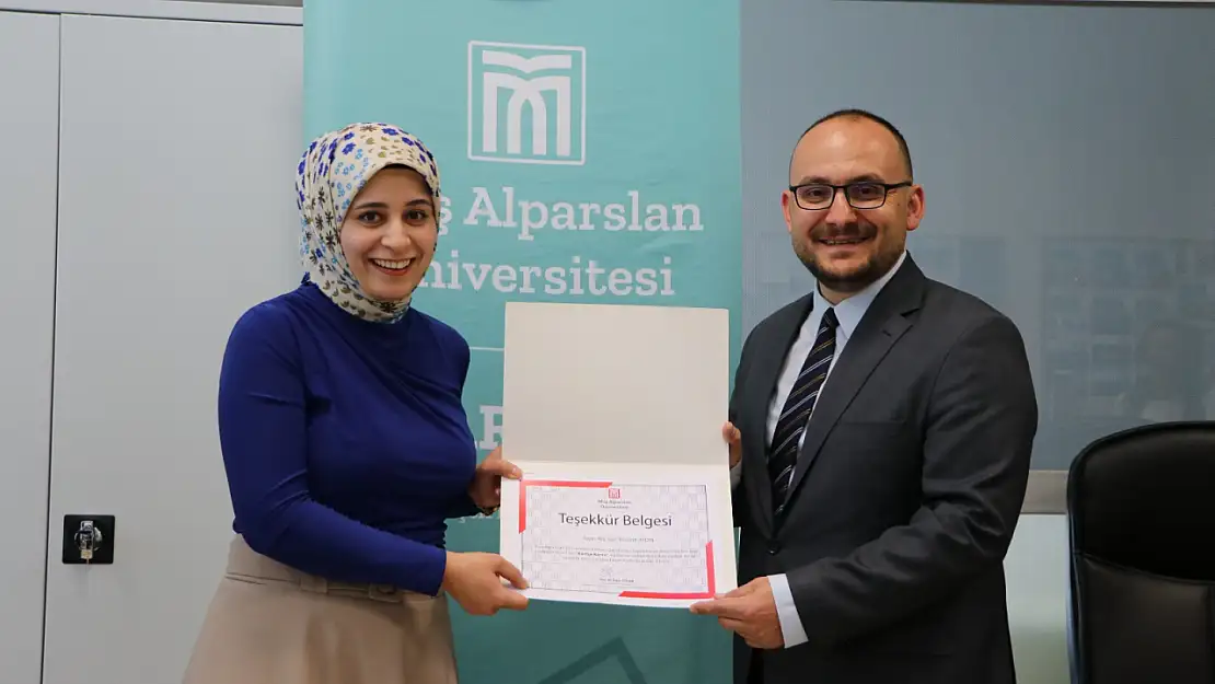 Muş Alparslan Üniversitesi'nde Yabancı Dil Kurslarına Teşekkür Takdimi Etkinliği Gerçekleştirildi