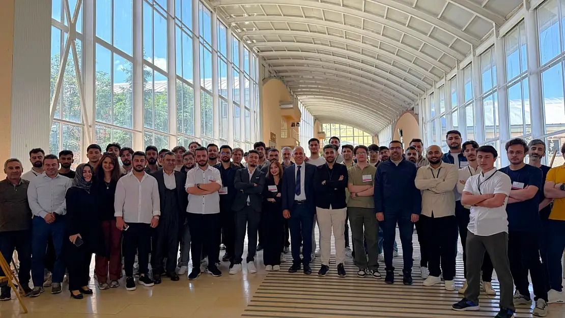 Muş Alparslan Üniversitesi Yazılım Mühendisliği Öğrencilerinden Yenilikçi Proje Şöleni