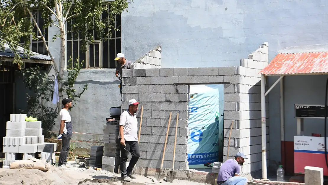 Muş Belediyesi Oto Amirliği'ni yeniliyor