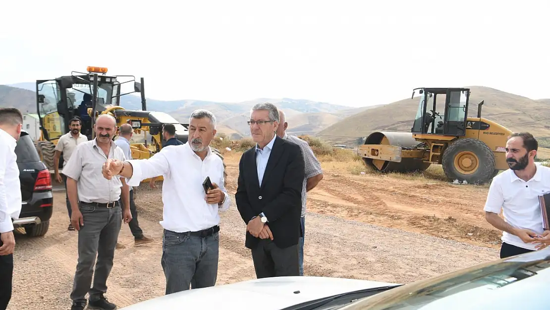 Muş Belediyesi Ulaşım İçin Harekete Geçti: Soğurman Deresi Mevkiinde Yol Çalışmaları Başladı