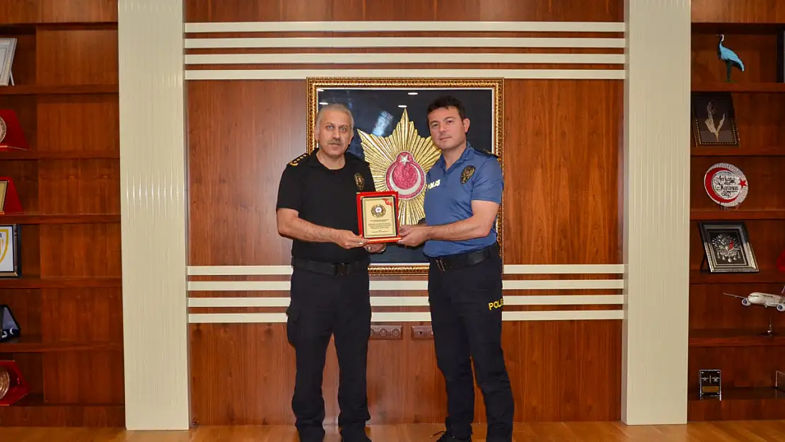 Muş Emniyet Müdürü Serkan Karaman'dan Görev Yeri Değişen Personele Teşekkür ve Başarı Dileği