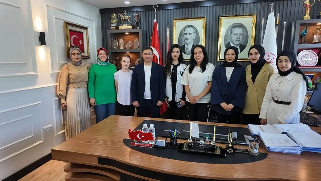 Muş Gençlik ve Spor İl Müdürlüğü, Yurtlig Halk Oyunları Türkiye Şampiyonası olan Gençlerle Buluştu