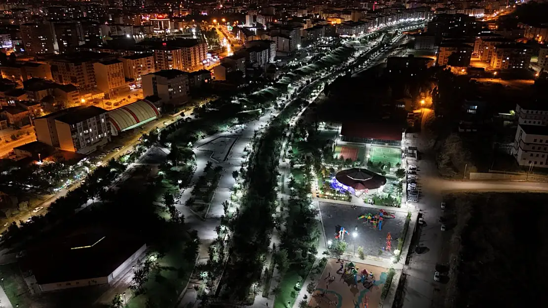 Muş Lale Vadisi Parkı'nda Aydınlatma Çalışmaları Tamamlandı