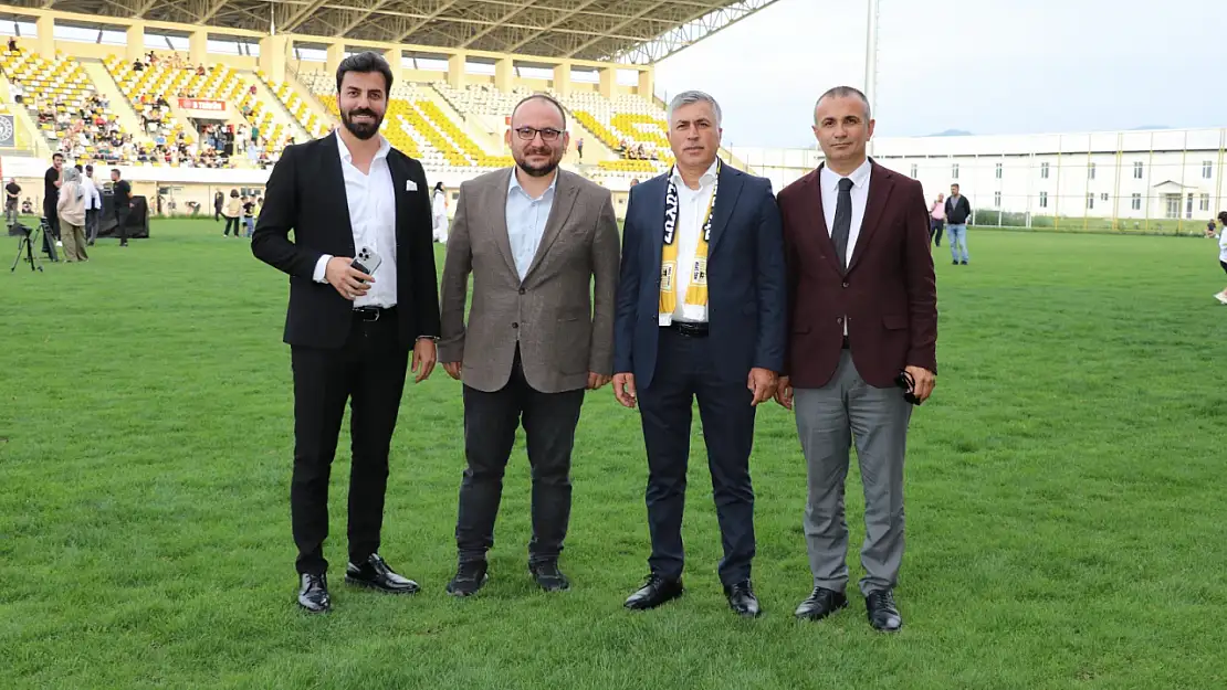 Muş Spor 2. Lig'e Yükseldi,Şampiyonluk Coşkusu Stadyuma Sığmadı