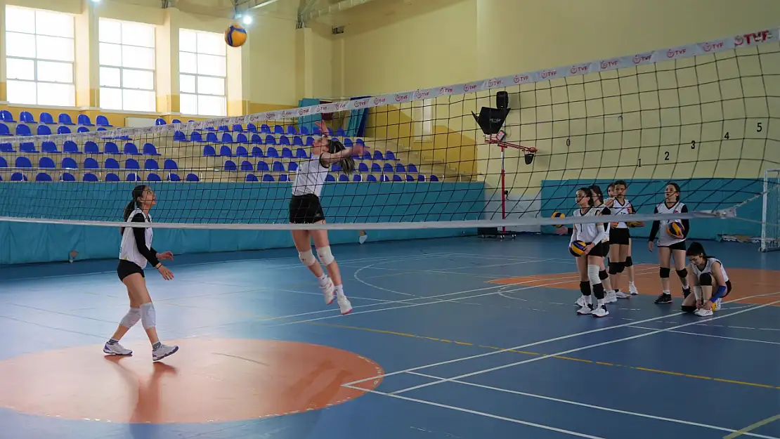 Muş Spor Lisesi Kız Voleybol Takımı Türkiye Şampiyonası'nda