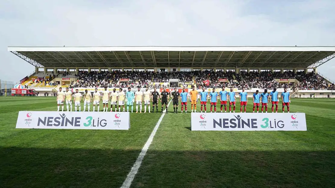 Muş Spor, Silifke'yi 2-0 geçerek TFF 3. Lig Play-Off'ta bir üst tura yükseldi!